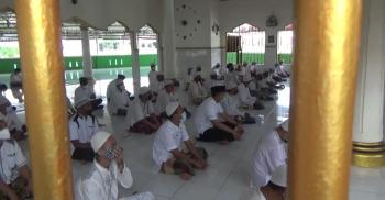 Ratusan Napi Doa Bersama dan Istighosah Berharap Agar Wabah Covid-19 Berakhir 